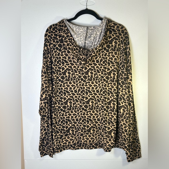 Orange Kiss Leopard Print Pullover w/ Hood. Size 3X. - Picture 2 of 7